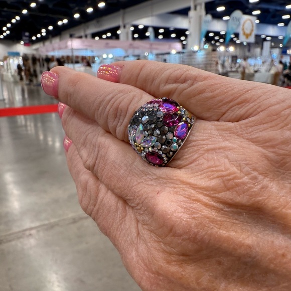 NWT Gorgeous Austrian Crystal / 925 Silver Size 7.5 ring from Mosaico - Picture 5 of 10